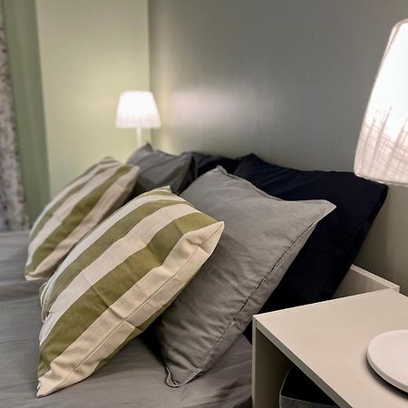 Cozy Vibes Like Home It Is Quiet Apartment With Three Bedrooms Ryga Zewnętrze zdjęcie