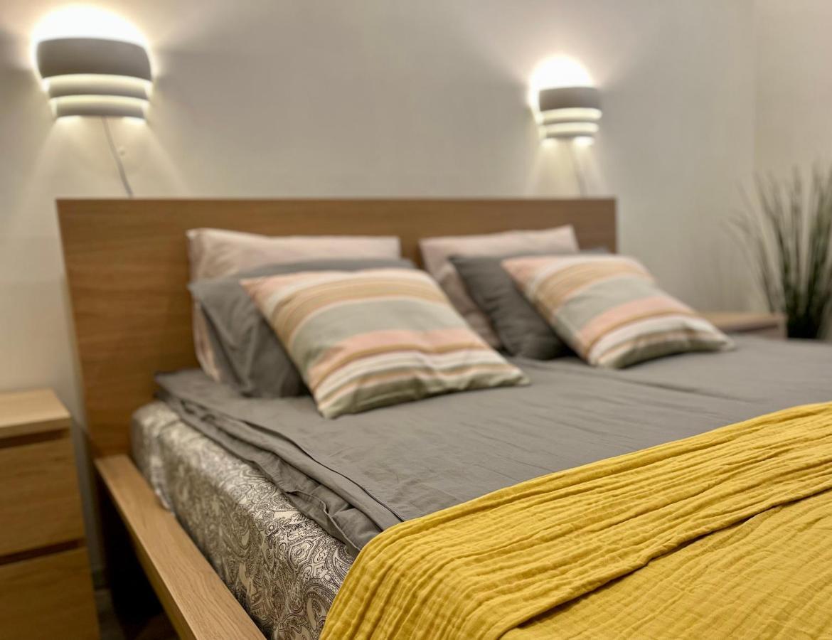 Cozy Vibes Like Home It Is Quiet Apartment With Three Bedrooms Ryga Zewnętrze zdjęcie